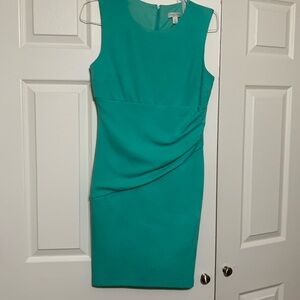 Bisou Bisou fitted dress w lining. Size 10. Detachable necklace. Seafoam color.